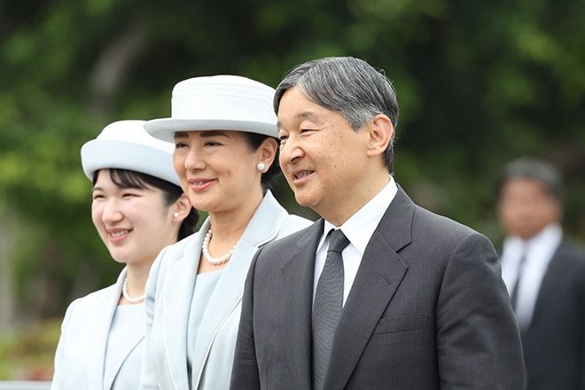 Imperial couple visits Okinawa for WWII's 80th anniversary