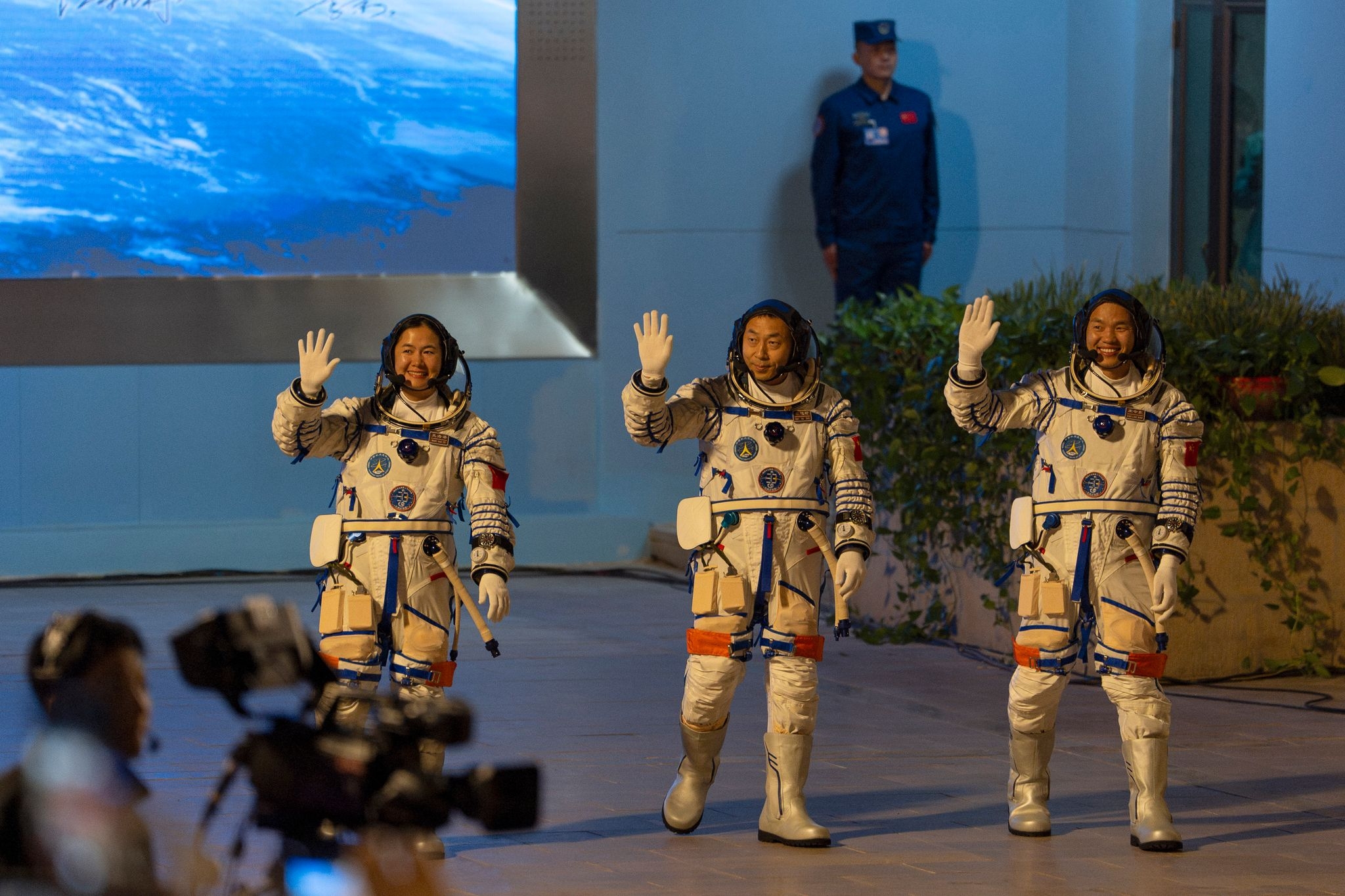 3 astronauts return to Earth after 6 months on China's space station