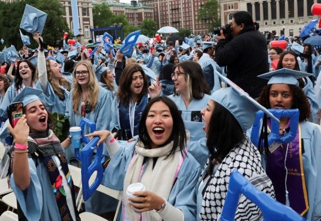 U.S. says it will start revoking visas for Chinese students