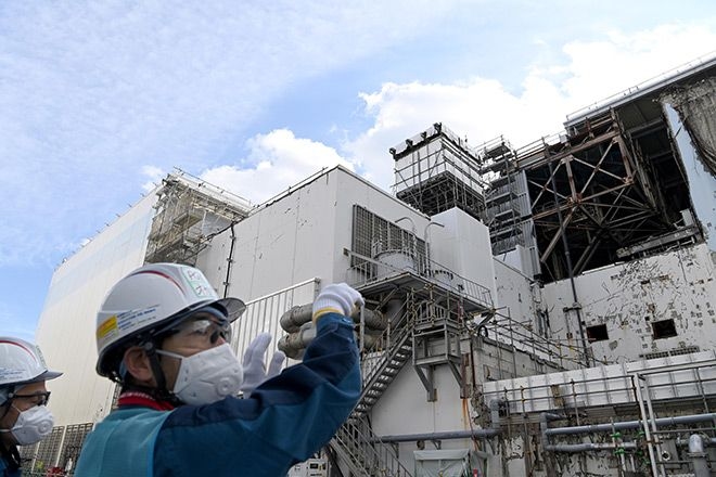 Fukushima debris removal delayed again, deadline in peril