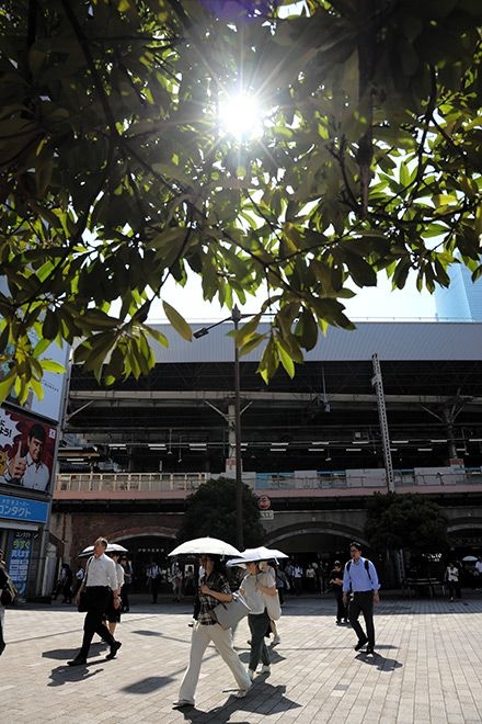 4 die of suspected heatstroke; more days of searing weather forecast