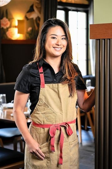 NFL cheerleader-turned chef is stirring up U.S. restaurant scene