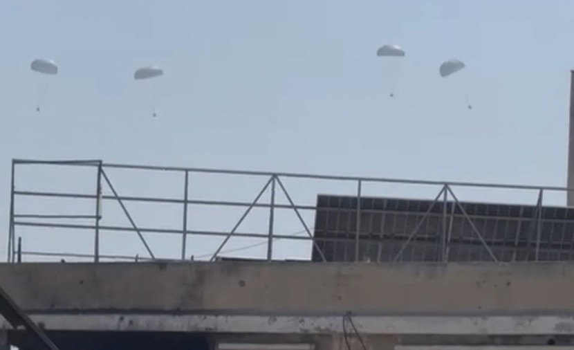 الإعلام الحكومي: المجاعة تفتك بغزة والمساعدات تسقط في مناطق قتال