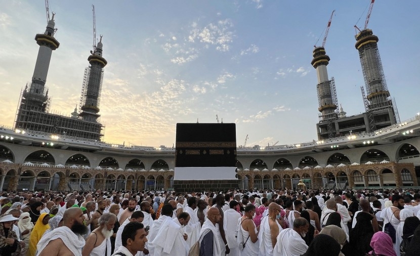 السعودية تُعلن رؤية هلال ذي الحجة .. وهذا موعد عيد الأضحى المبارك