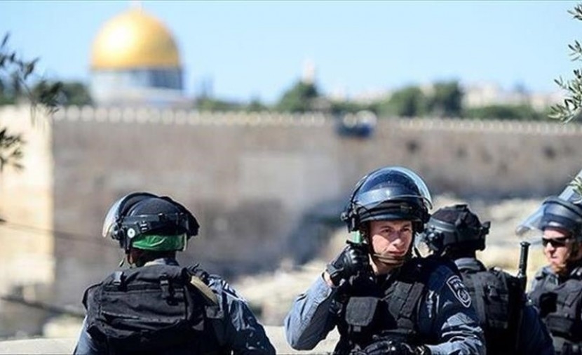 الاحتلال يصدر أوامر إخلاء جديدة في القدس ويعتقل 4 من حراس الأقصى