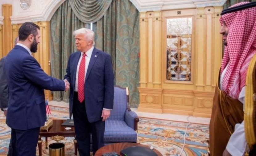 عقب قراره برفع العقوبات عن سوريا .. الشرع يلتقي ترامب في الرياض