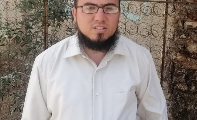 استشهاد رجل وإصابة زوجته بقصف الاحتلال لمنزلهم بخان يونس