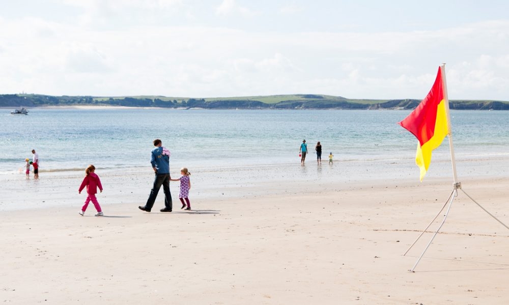 RNLI urges Pembrokeshire beachgoers to stay safe as hot weather arrives