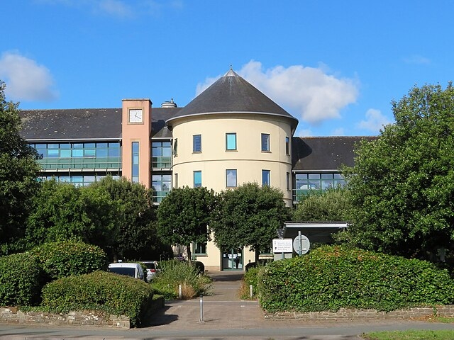Pembrokeshire Council no-confidence call in deputy leader