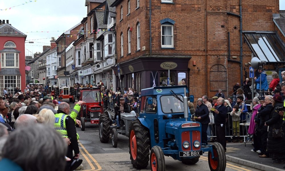 Crowds pack Cardigan for Barley Saturday celebrations