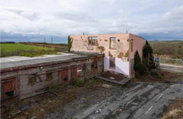 Derelict Pembrokeshire Roch Gate Motel to be redeveloped