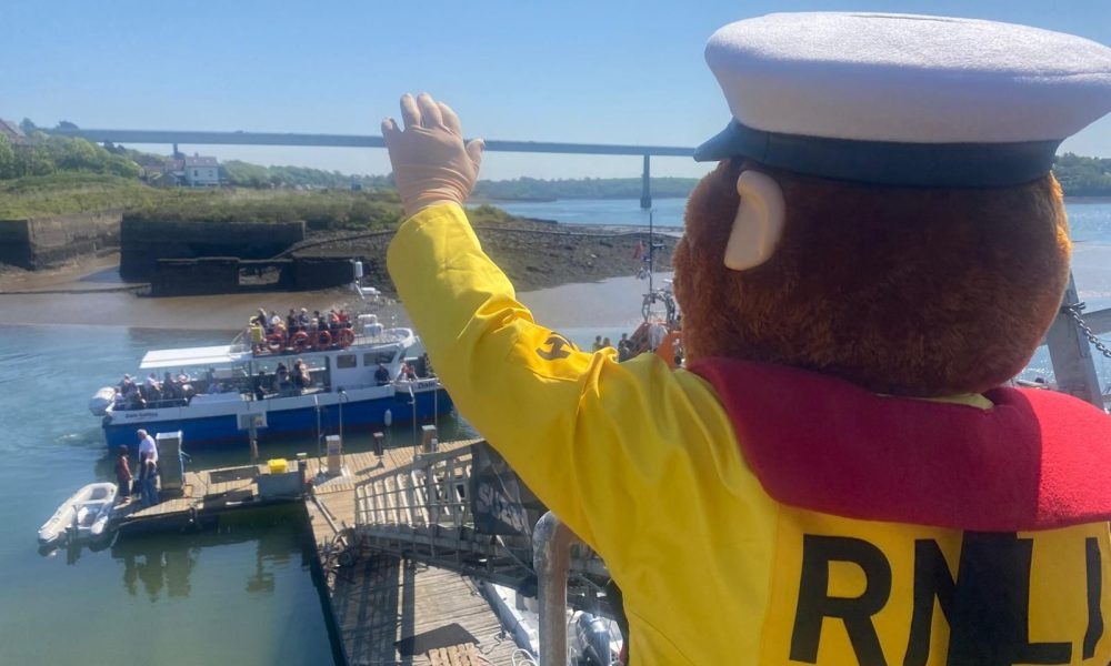 Sunshine and support as Dale Sailing Open Day draws crowds to Neyland Marina