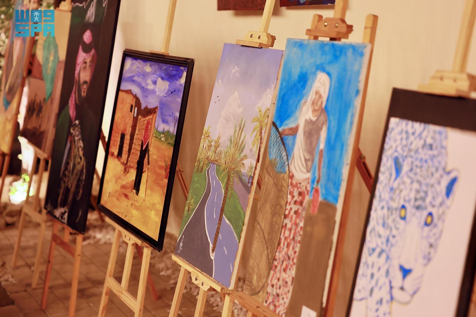 رمضان / مرسم مفتوح ومعرض تشكيلي يثريان فعاليات "رمضان زمان" بأملج
