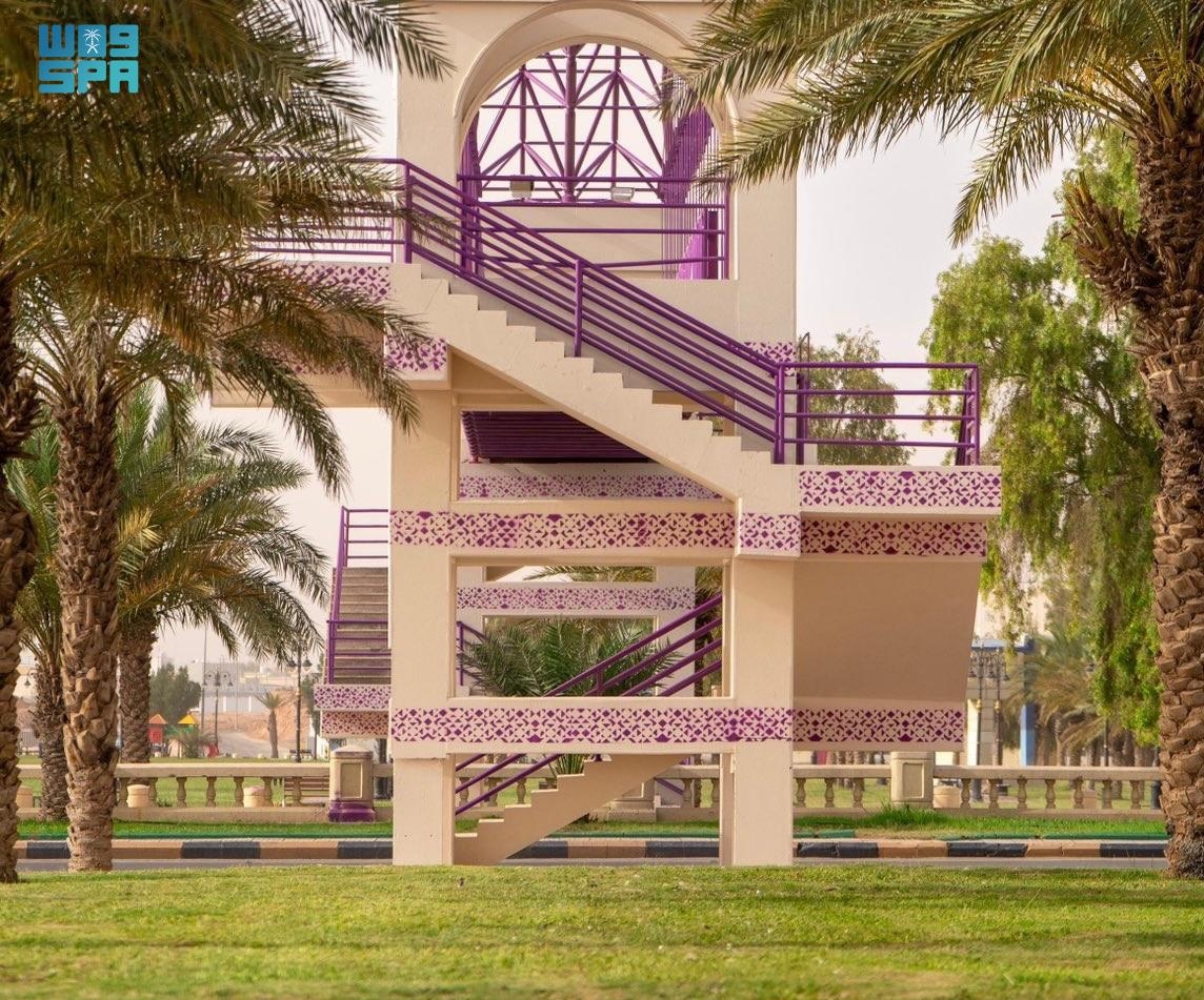 سياحة وترفيه / أكثر من (1.5) مليون متر مربع من الحدائق و(10) ملاعب رياضية تعزز جودة الحياة في رفحاء