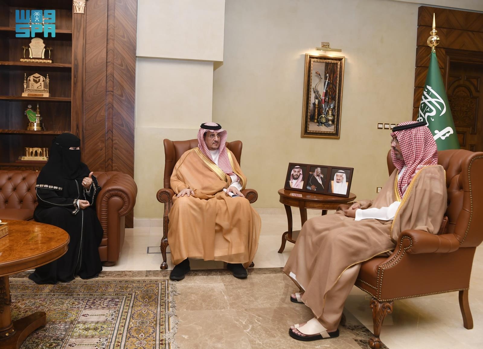 الأمير سعود بن جلوي يستقبل نائب أمين جدة ومدير عام التعليم بجدة