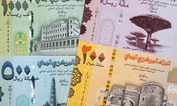 الريال اليمني يواصل تراجعه أمام العملات الأجنبية في مناطق الحكومة