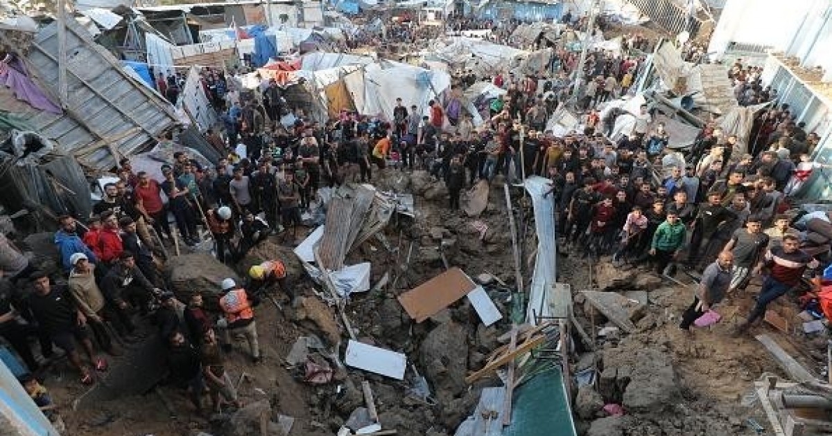 الاحتلال يواصل المجازر في غزة و"المطبخ العالمي" توقف عملياتها الإغاثية