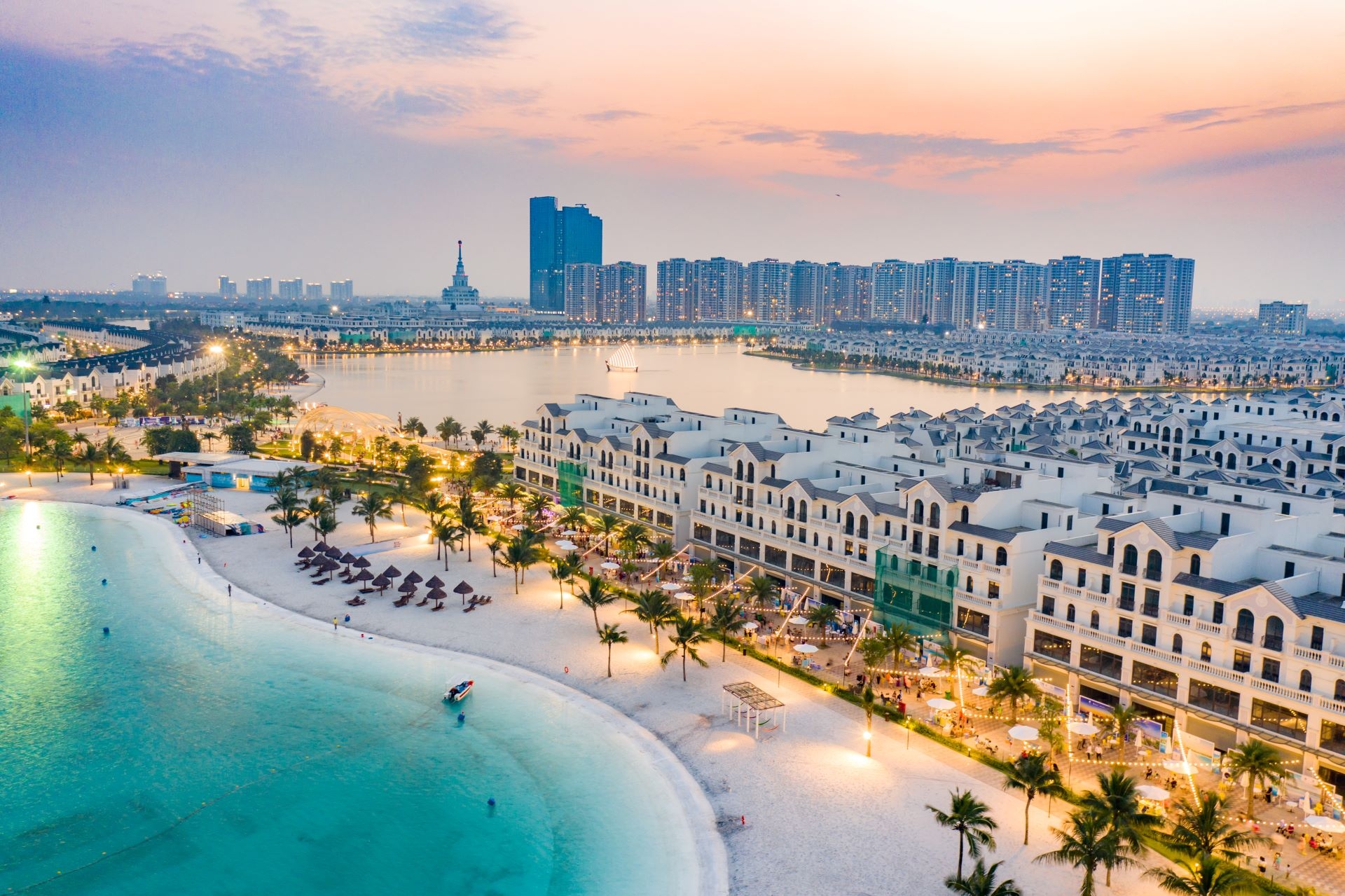 Vingroup and Gulf States Pursue Sustainability-Led Growth as Legacy Powerhouses Reinvent