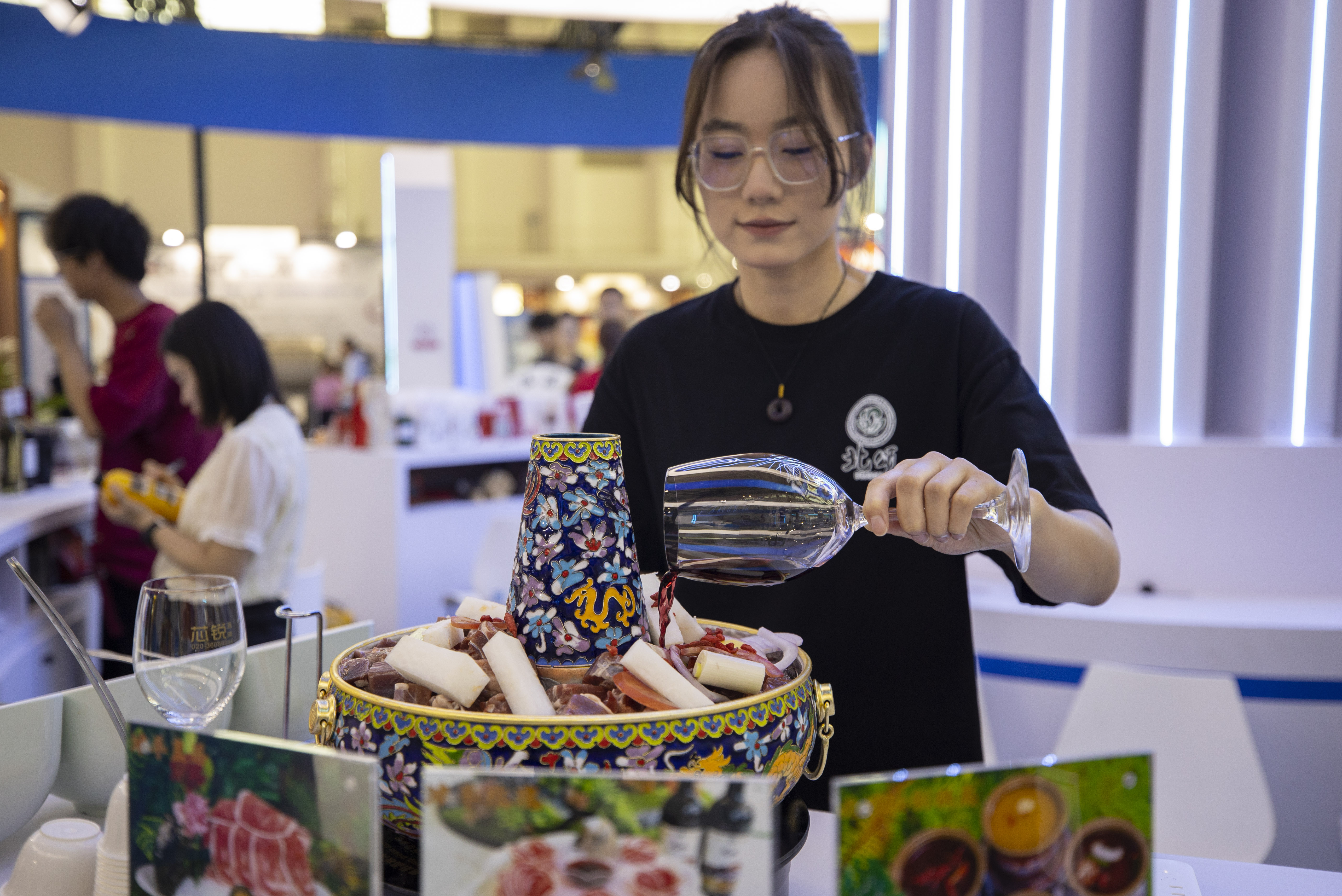 China's wine market uncorks consumption vitality