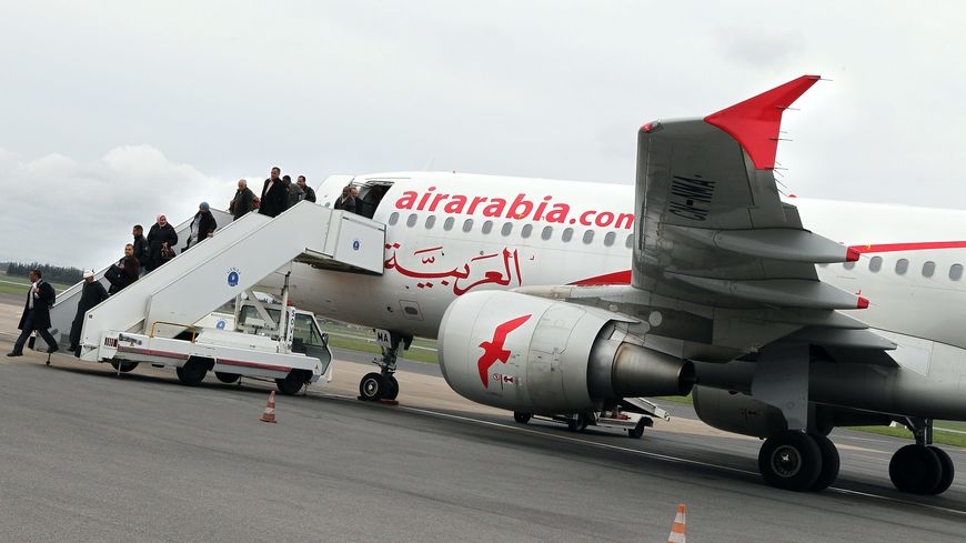 العربية تغلق خطوط طيران بالجملة و استياء واسع في صفوف مغاربة العالم