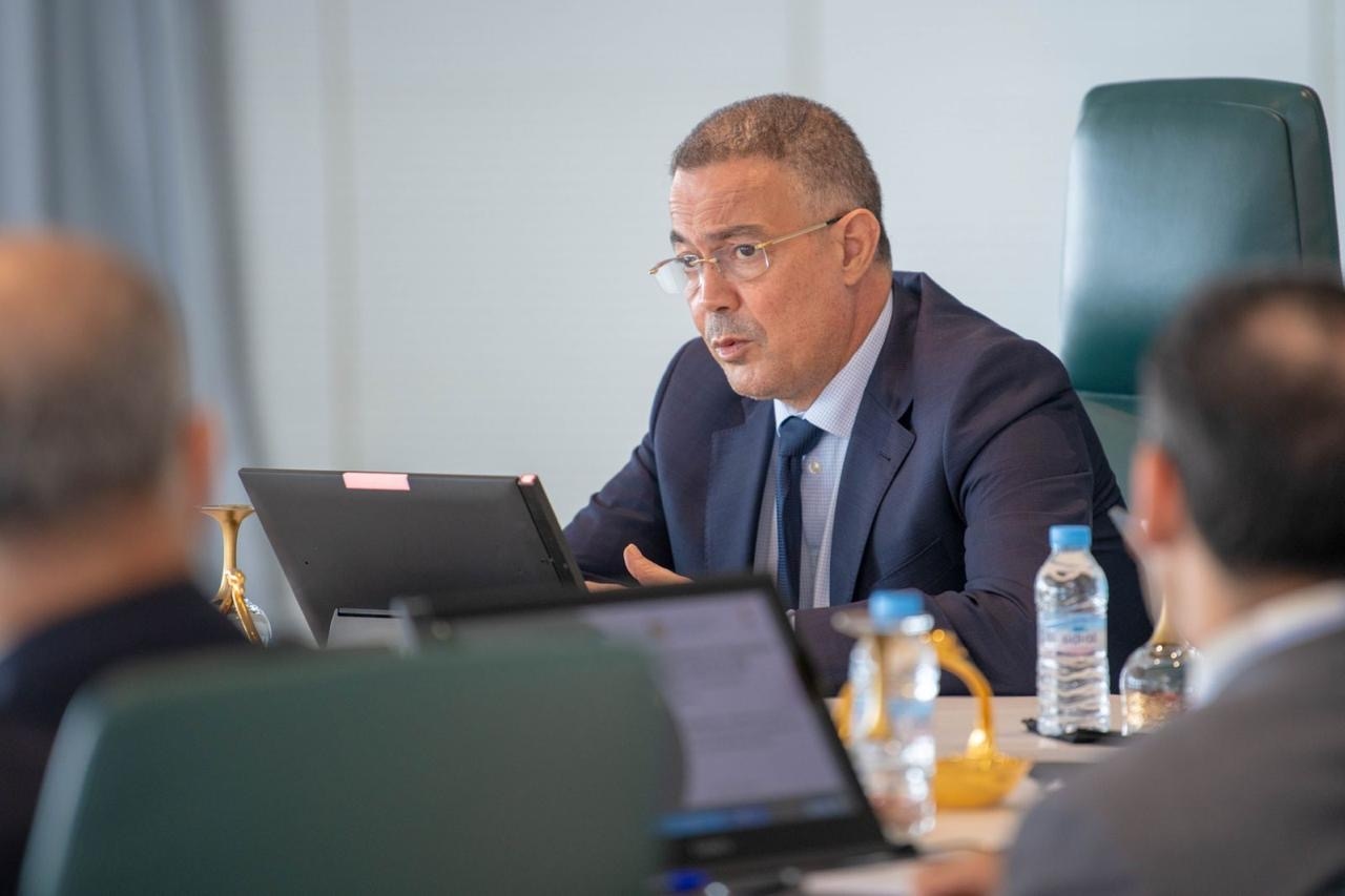 إعداد مشروع قانون مالية 2026 يحتجز فوزي لقجع وفريق عمله بمكاتبهم طيلة شهر غشت