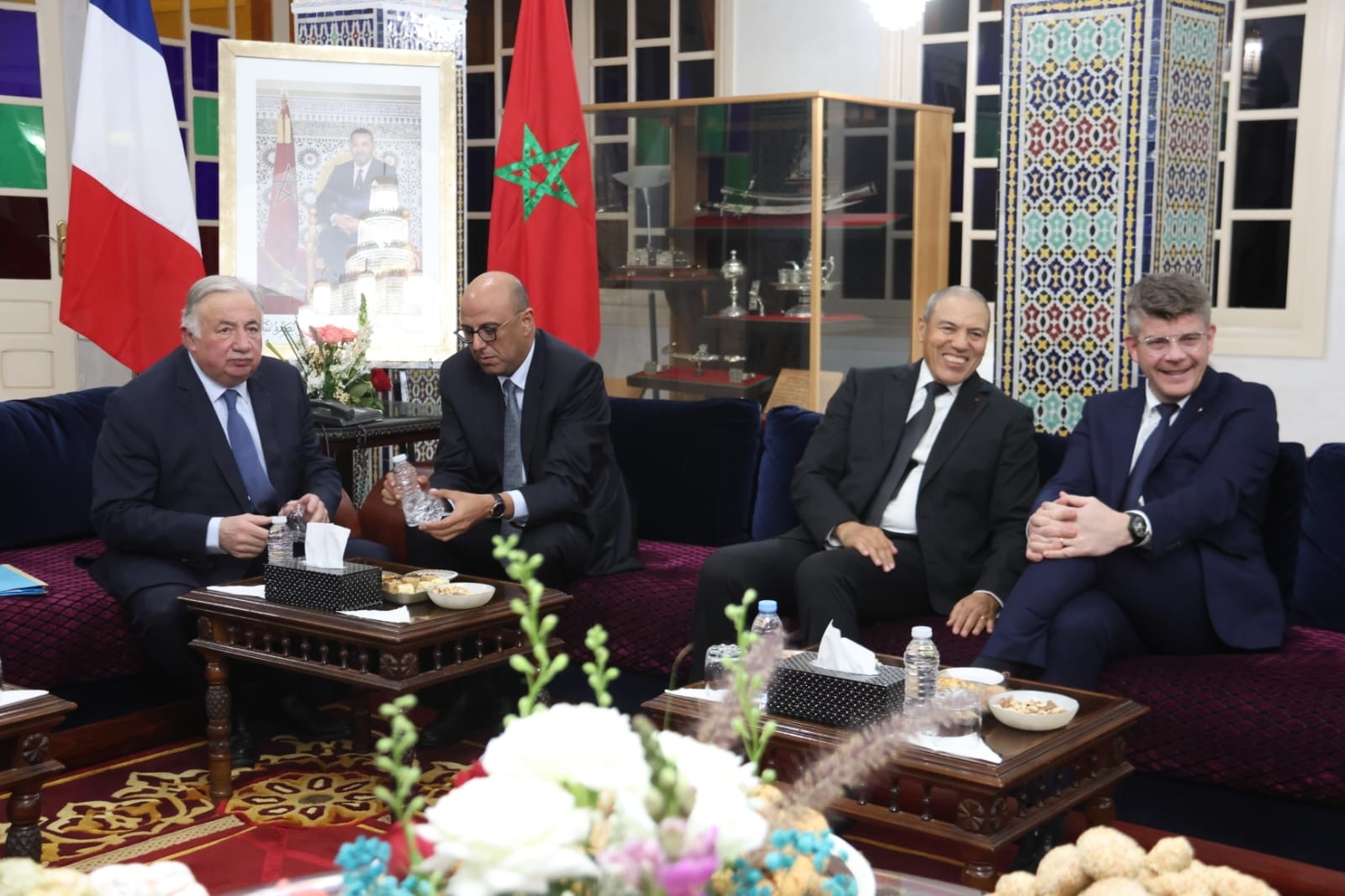 رئيس مجلس الشيوخ الفرنسي يحل بكبرى حواضر الصحراء المغربية في زيارة تاريخية