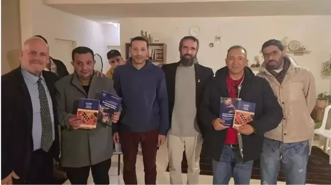 وفد جمعوي مغربي يزور إسرائيل لتقديم التعازي في وفاة أسيرة لدى حماس