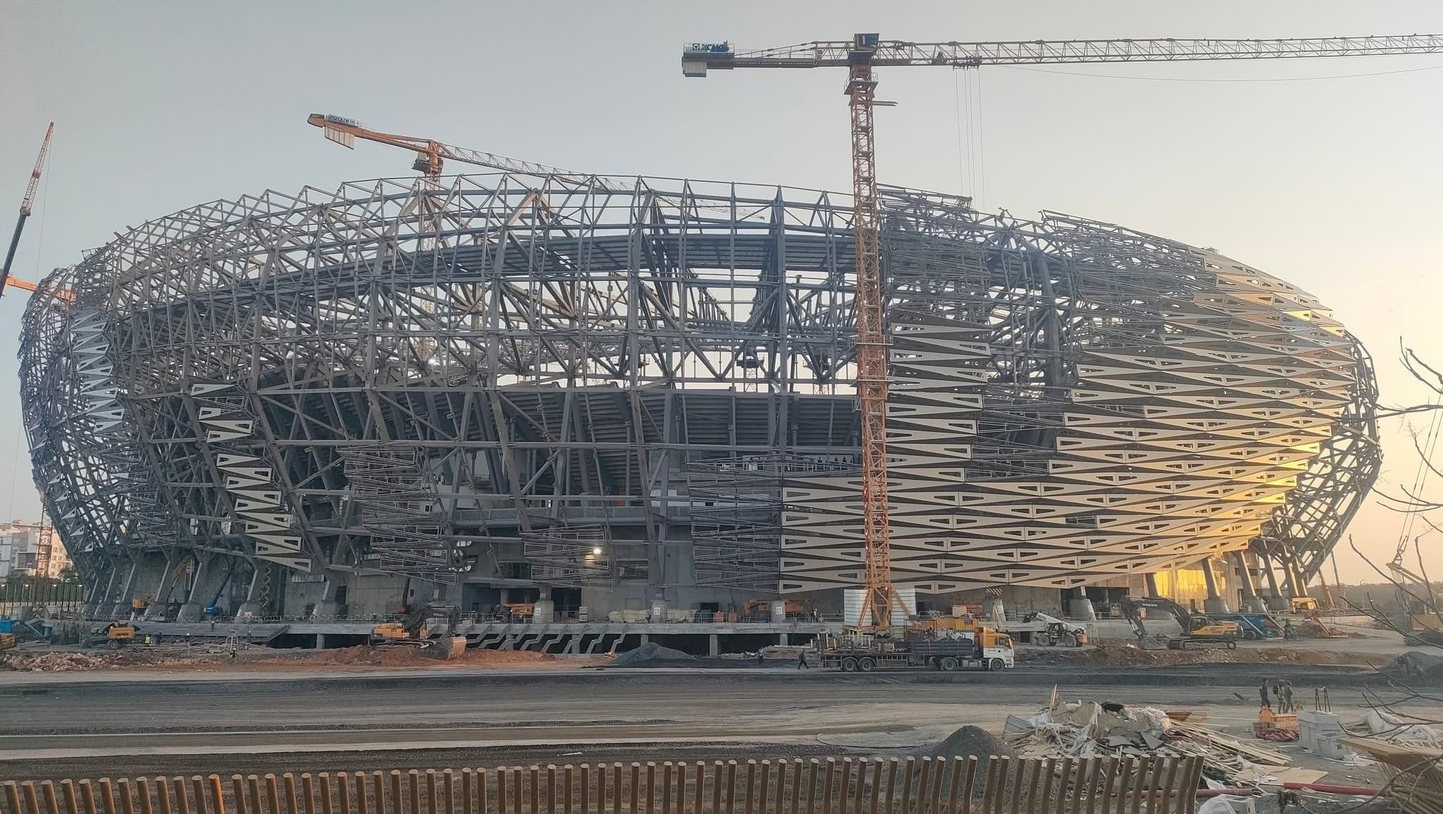 المغرب يطلق 5G في كأس أفريقيا 2025 و يزود ملاعب المونديال بنظام DAS لتقوية صبيب الإنترنت