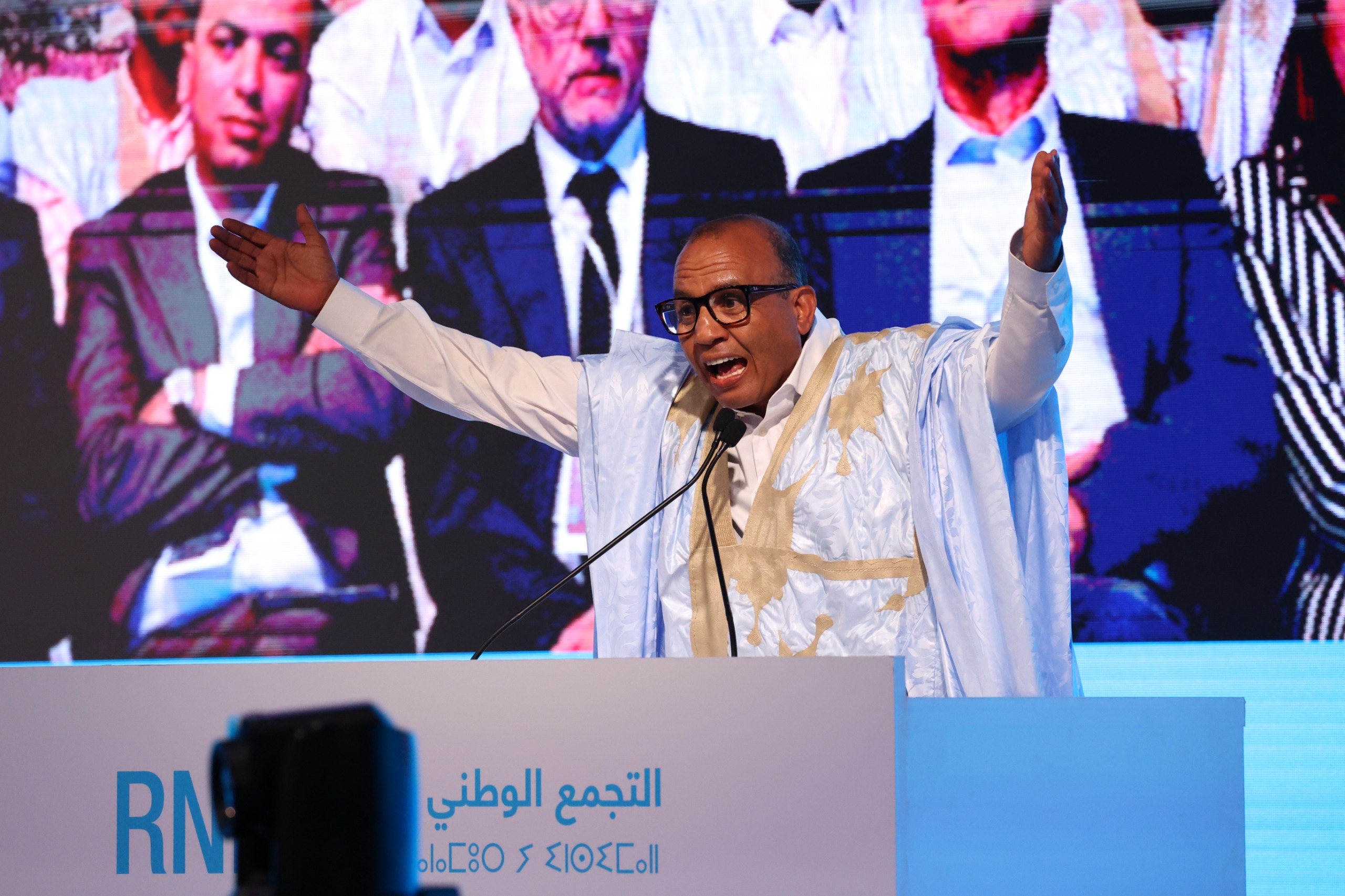 حرمة الله في لقاء الأحرار بالداخلة: بنكيران خصو يشد التسبيح والحكومة أنجزت في 4 سنوات ما عجزت عنه حكومات في ولايتين