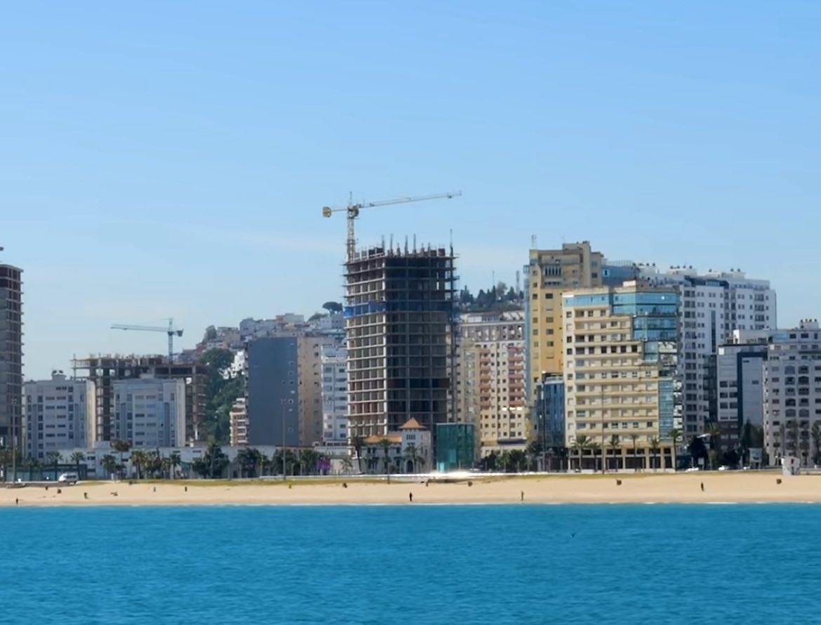 مشروع عقاري يهدد بإعدام إرث تاريخي بكورنيش طنجة