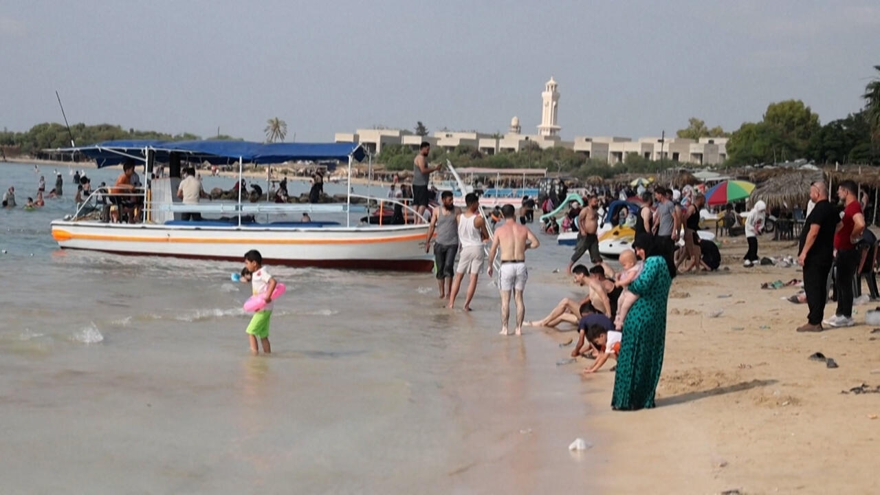 Syria introduces dress code for women at public beaches