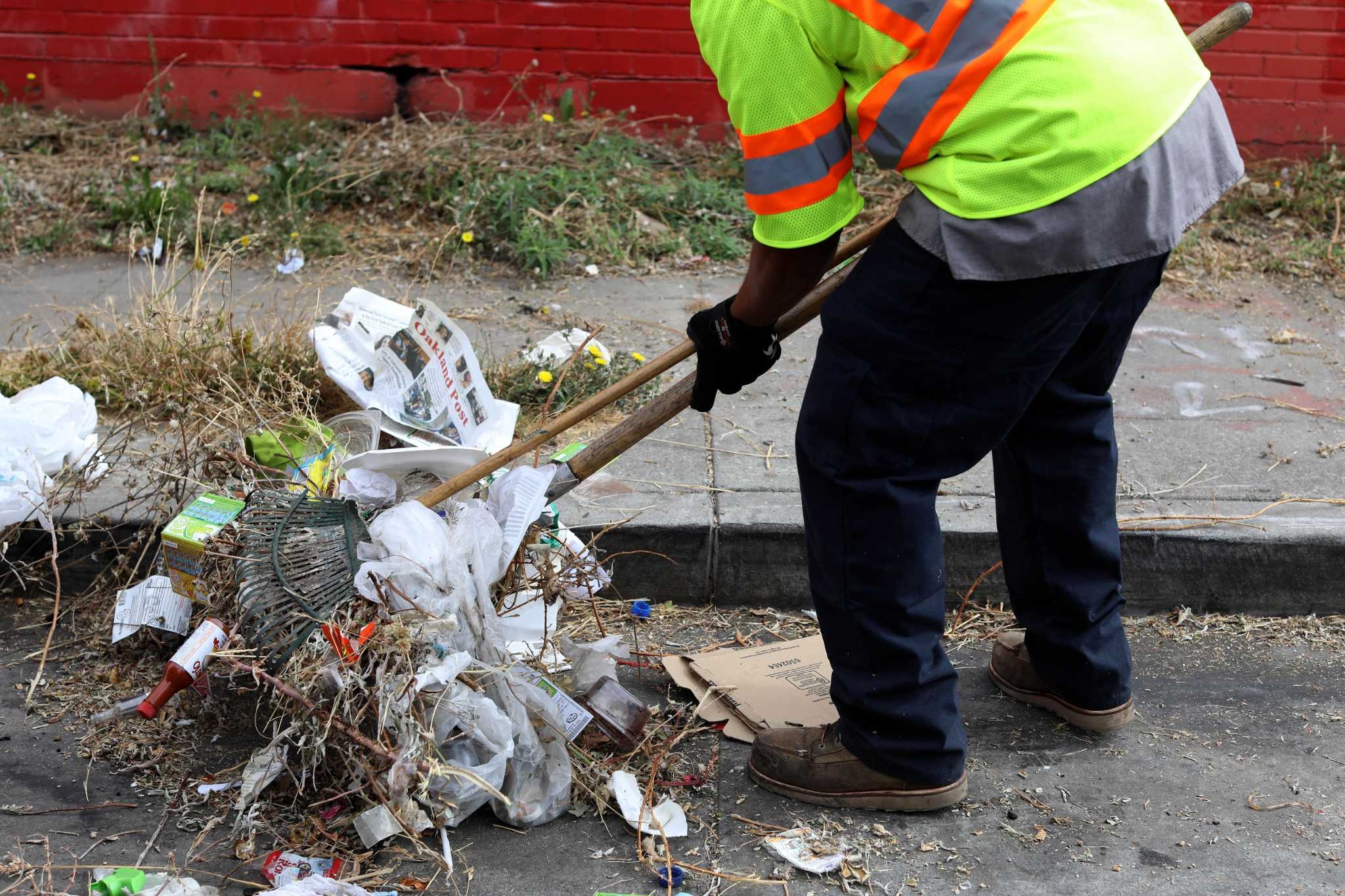 Oakland may have overpaid city workers using the wrong formula. It hasn't fixed the problem