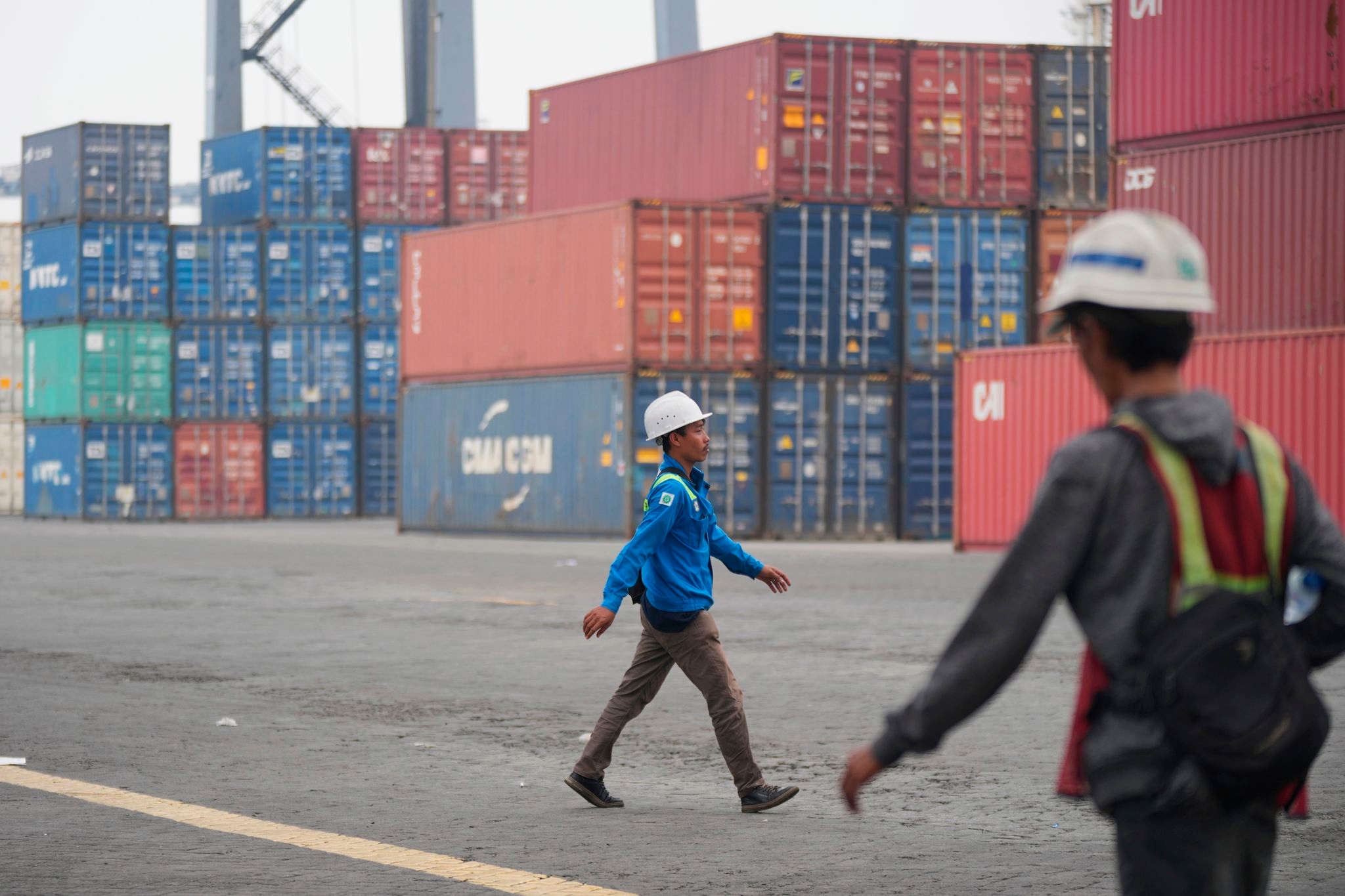Trump's tariffs have launched global trade wars. Here's a timeline of how we got here
