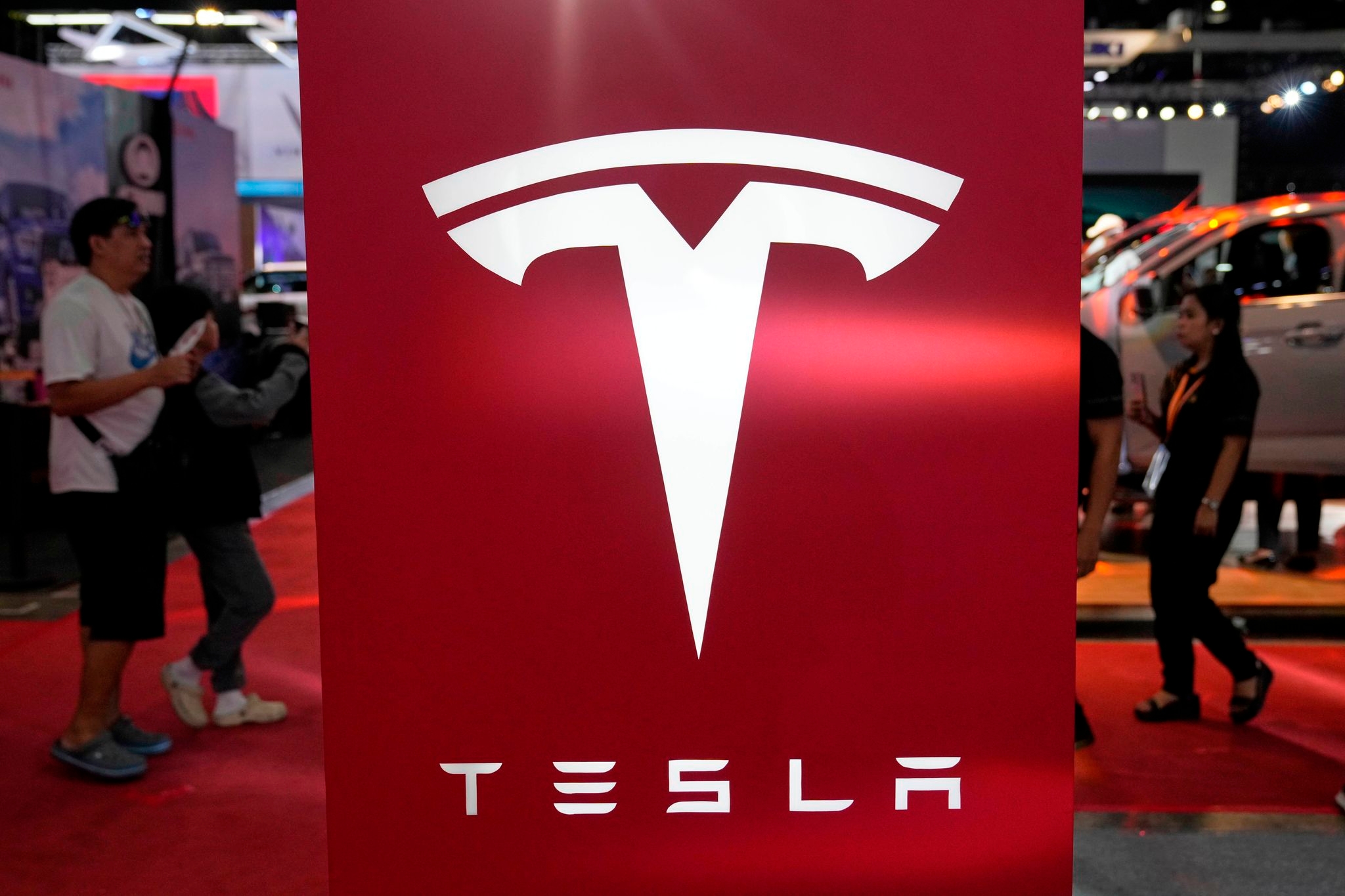 Tariff turmoil: How Tesla and other companies are dealing with the uncertainty of the trade war