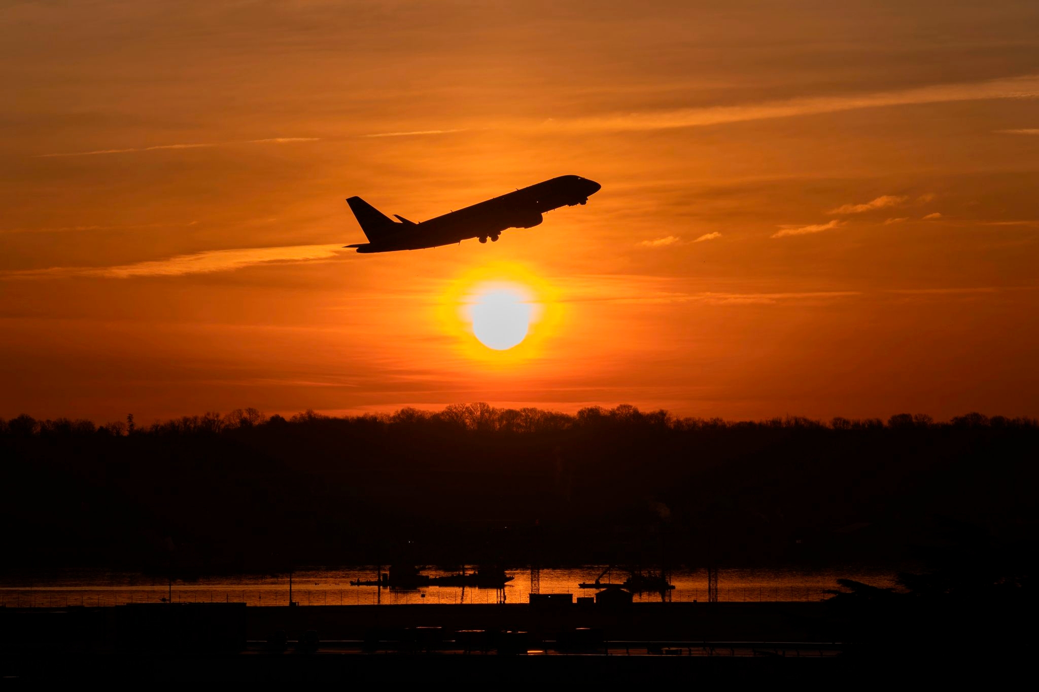 Worries about flying seem to be taking off. Here's how to cope with in-flight anxiety