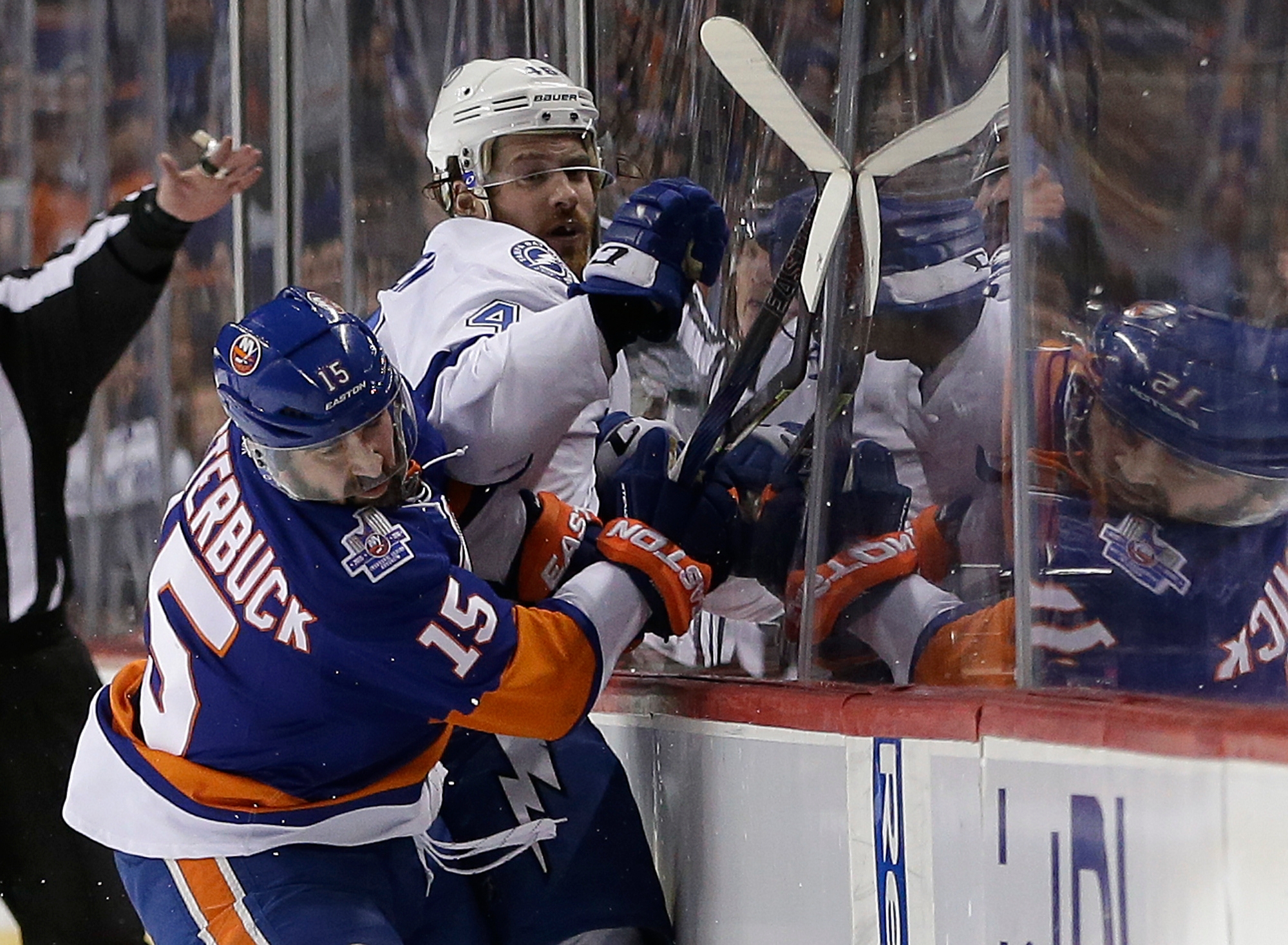 Cal Clutterbuck says he's retiring after 17 NHL seasons with the Islanders and Wild