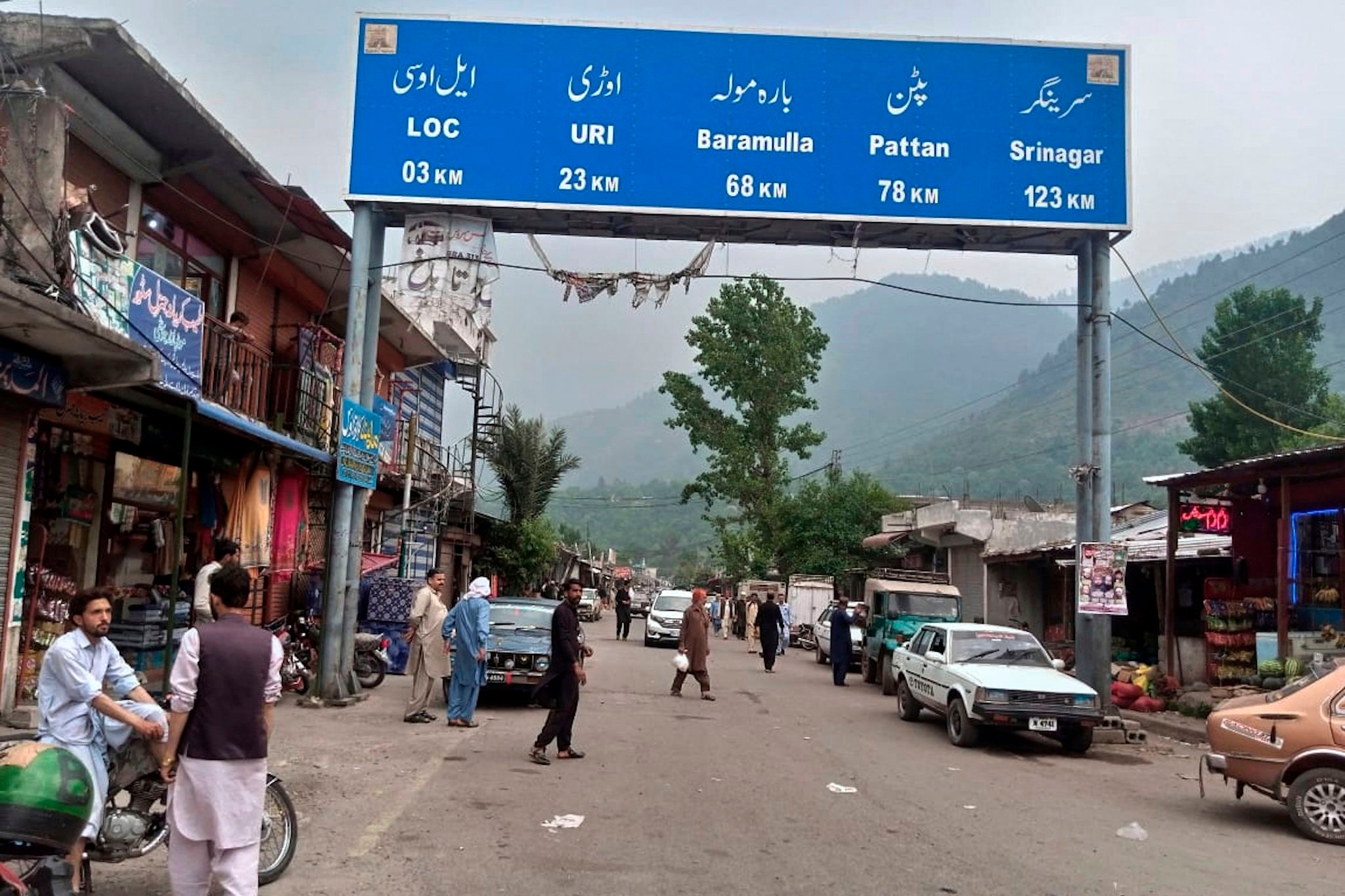 Threat of war with India leaves a scenic Pakistani tourist spot empty