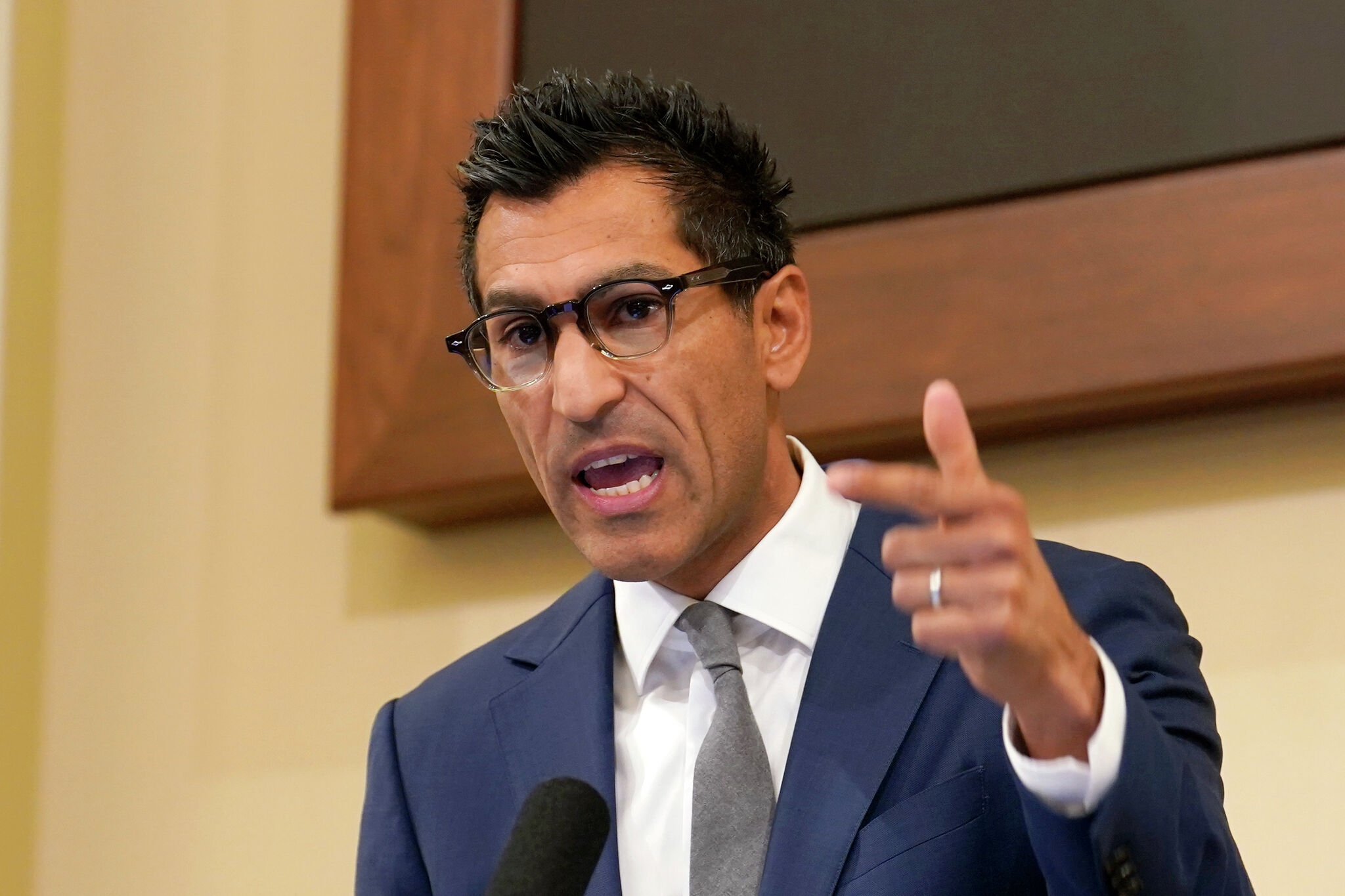 Are California Democrats actively trying to make themselves irrelevant?