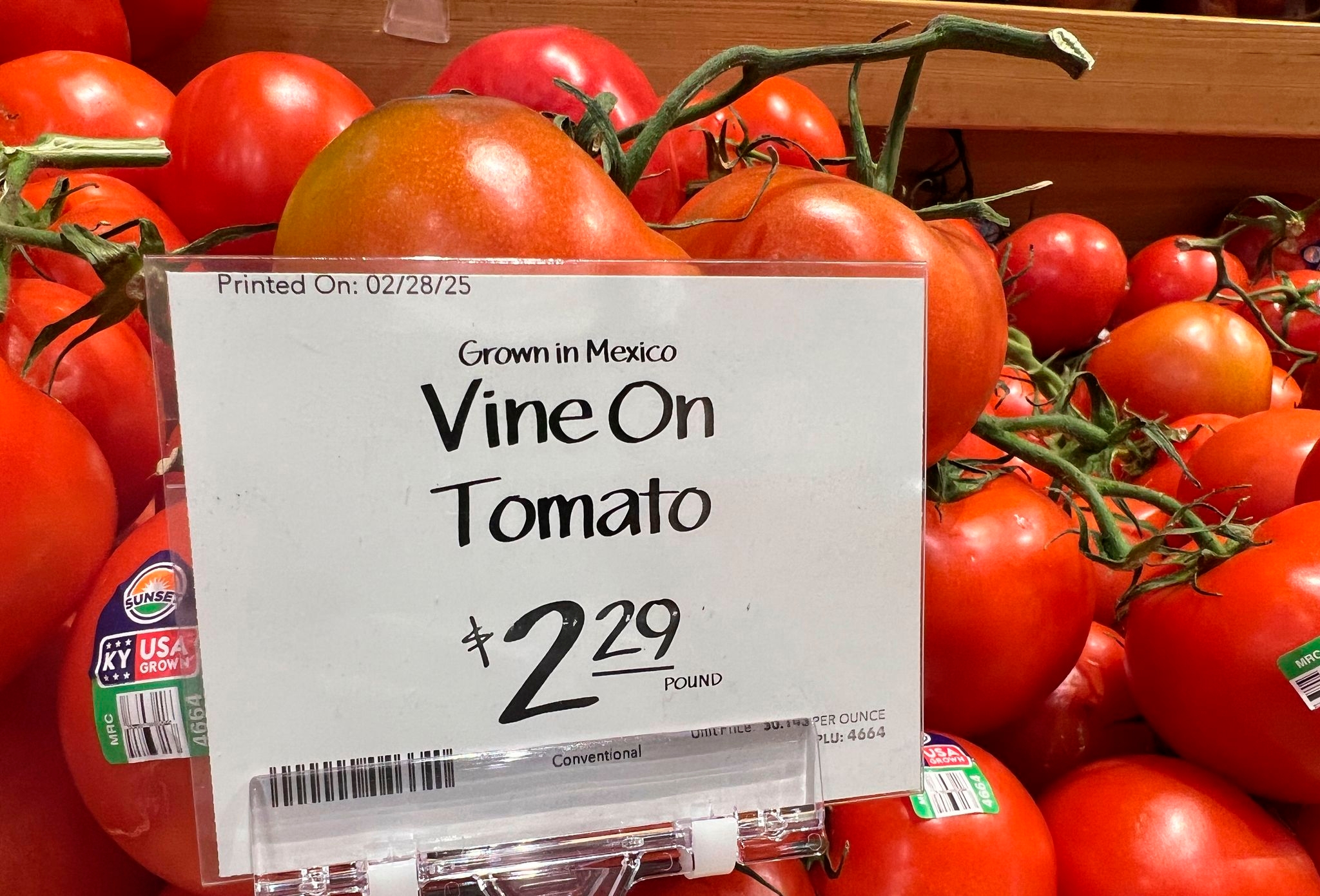 Amid Cinco de Mayo celebrations, a tax on Mexican tomatoes looms