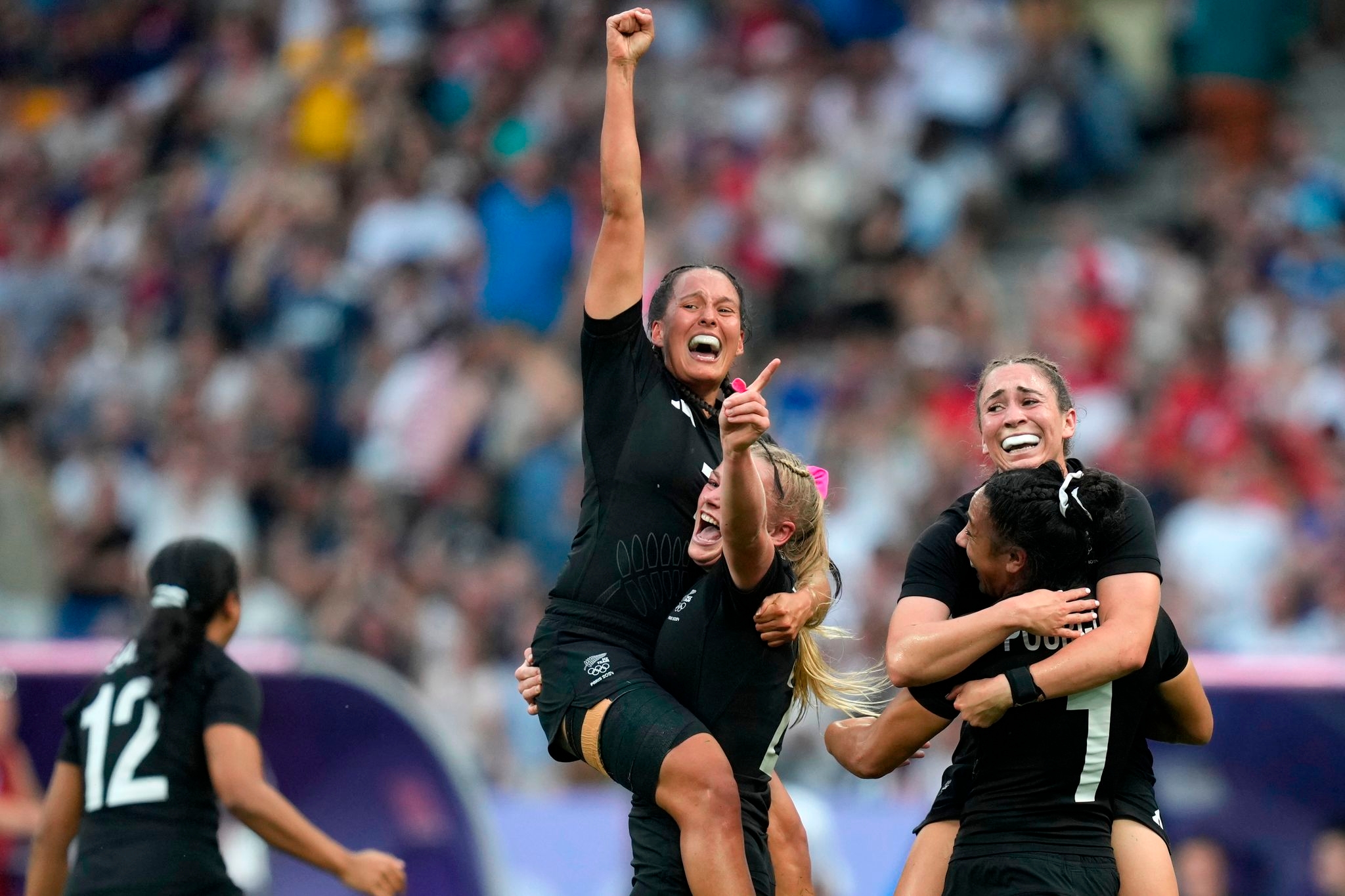 South Africa men, New Zealand women win the Sevens world championship titles in Los Angeles