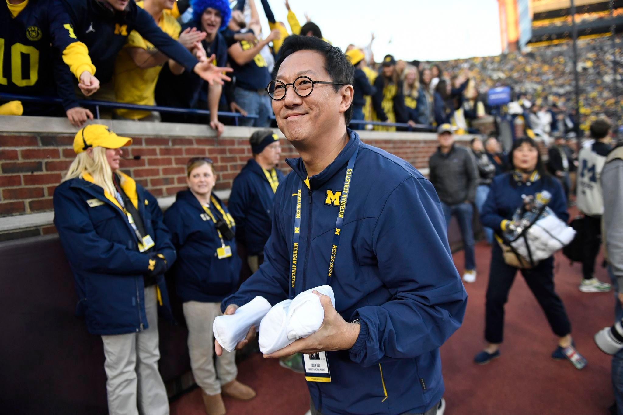 Former University of Michigan president gets initial approval to lead the University of Florida