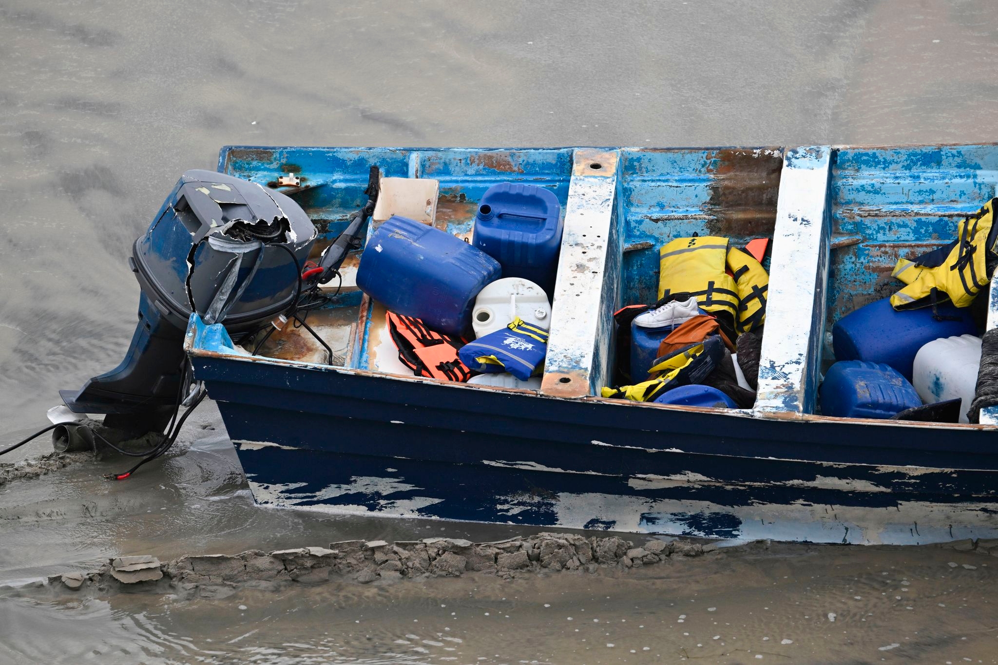 3 killed and 9 missing after small boat capsizes off San Diego, Coast Guard says