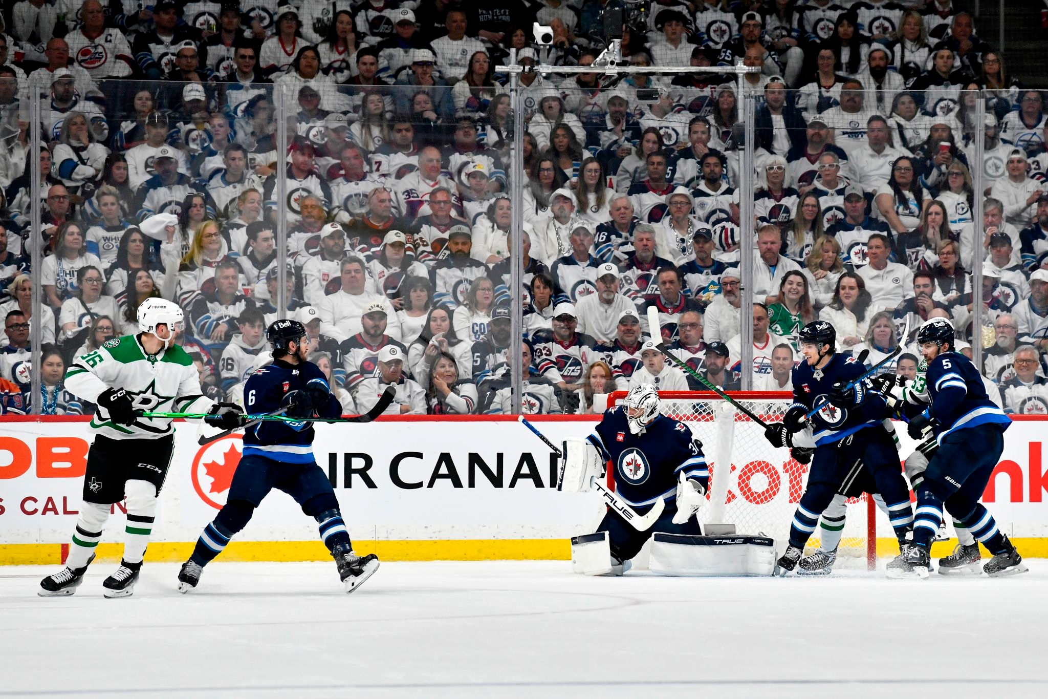 Rantanen has second straight hat trick as Stars beat Jets 3-2 in series opener