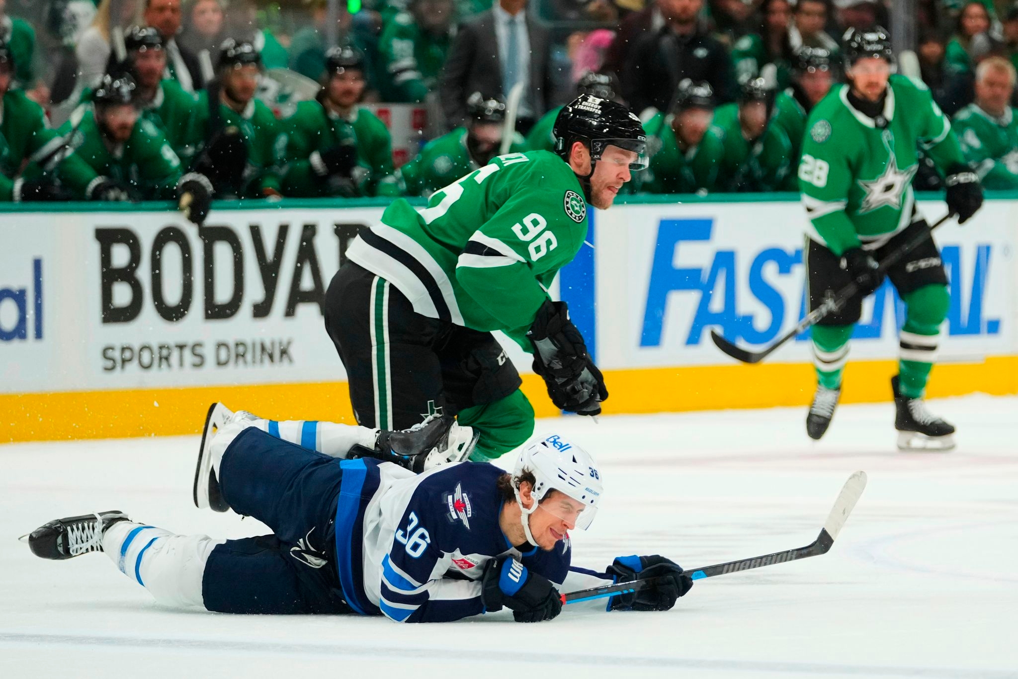 Dallas Stars keep responding in NHL playoffs, now top-seeded Jets have to in Game 4 to get even