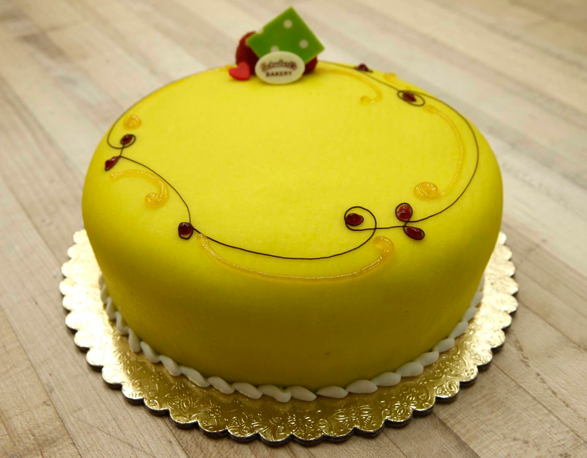 S.F.'s century-old bakeries make my favorite versions of this suddenly popular cake