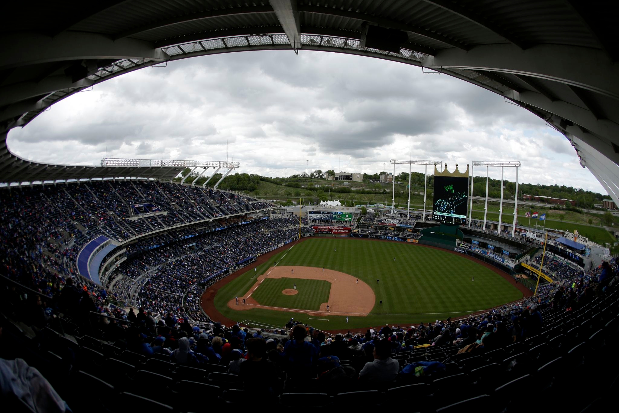 Missouri approves stadium aid for Kansas City Chiefs and Royals and disaster relief for St. Louis