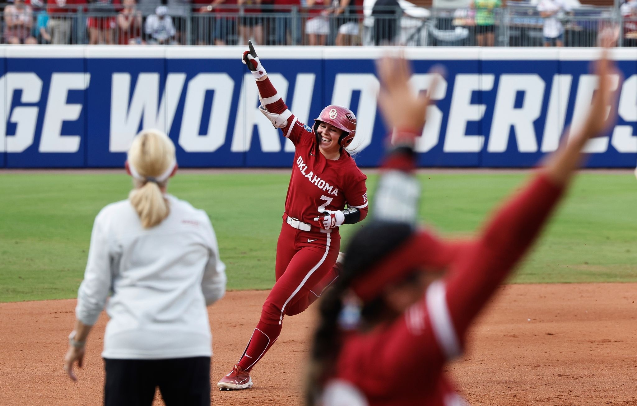 Oklahoma eyes 5th straight national title at Women's College World Series