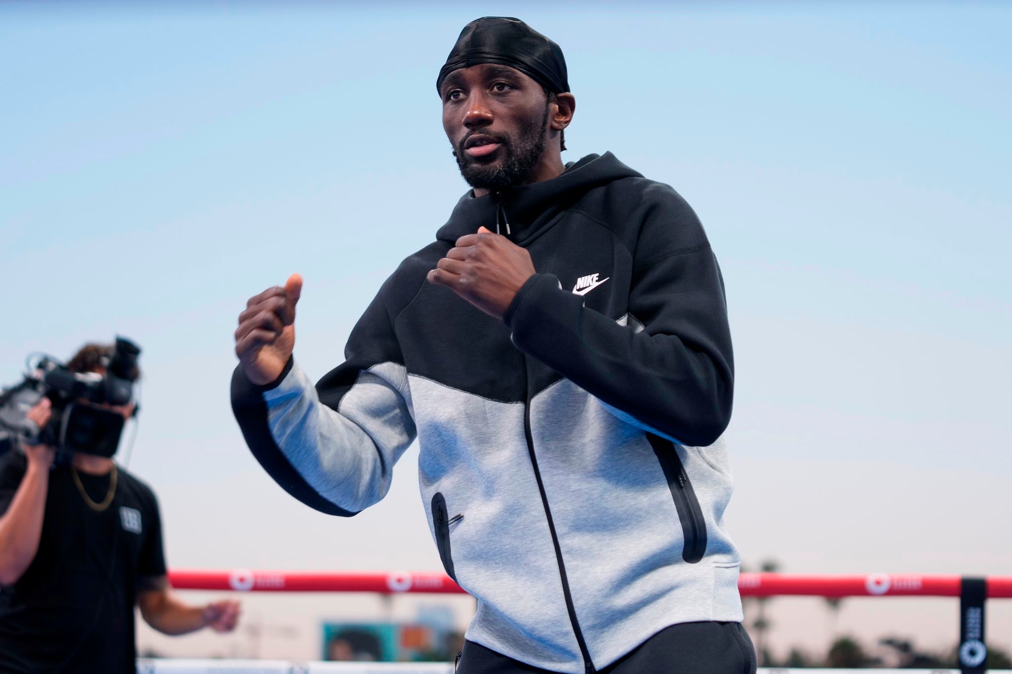 Canelo Alvarez and Terence Crawford to fight in Las Vegas for unified super middleweight title