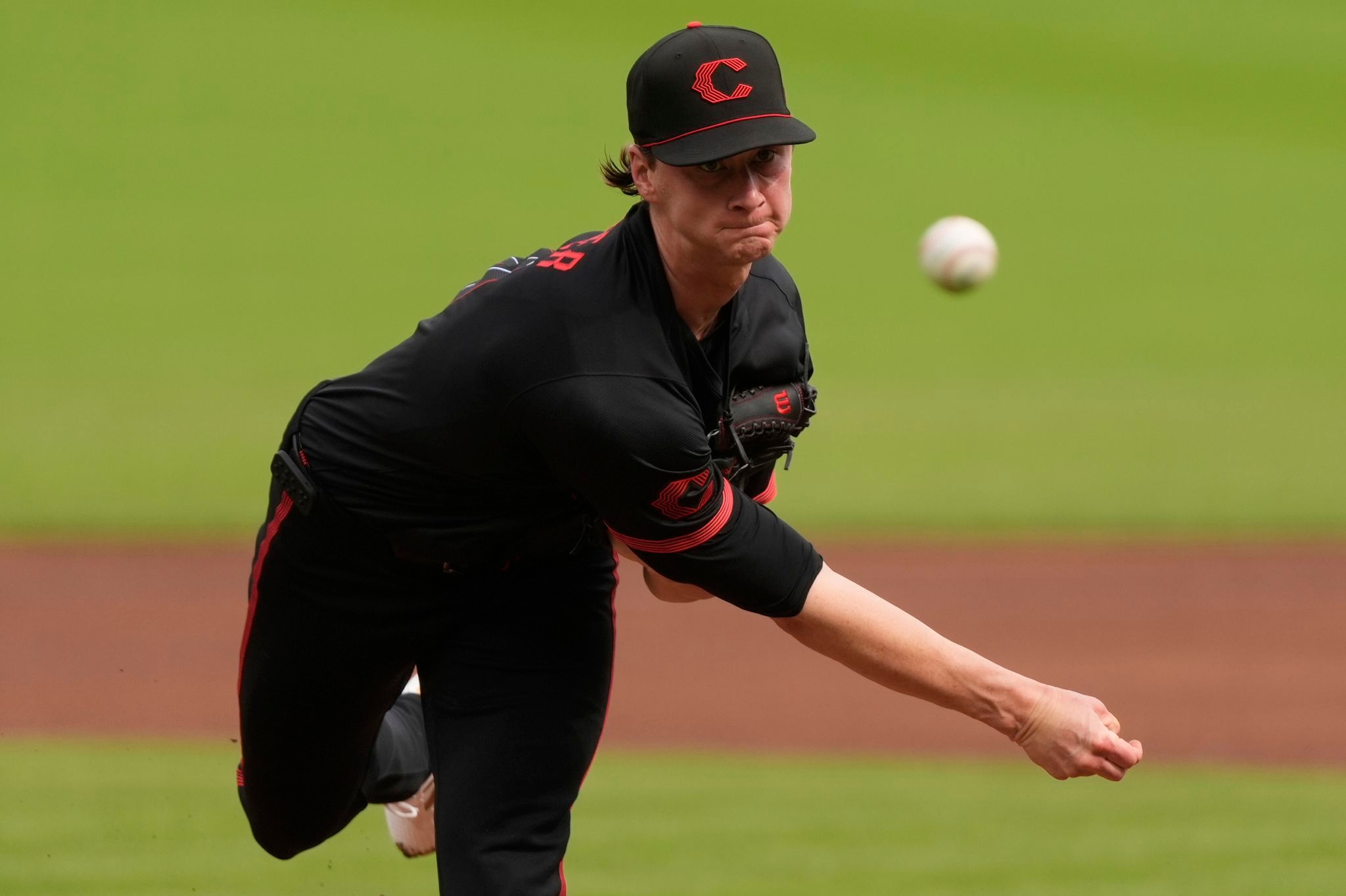 Will Benson's 3-run homer helps Reds beat Guardians 5-4