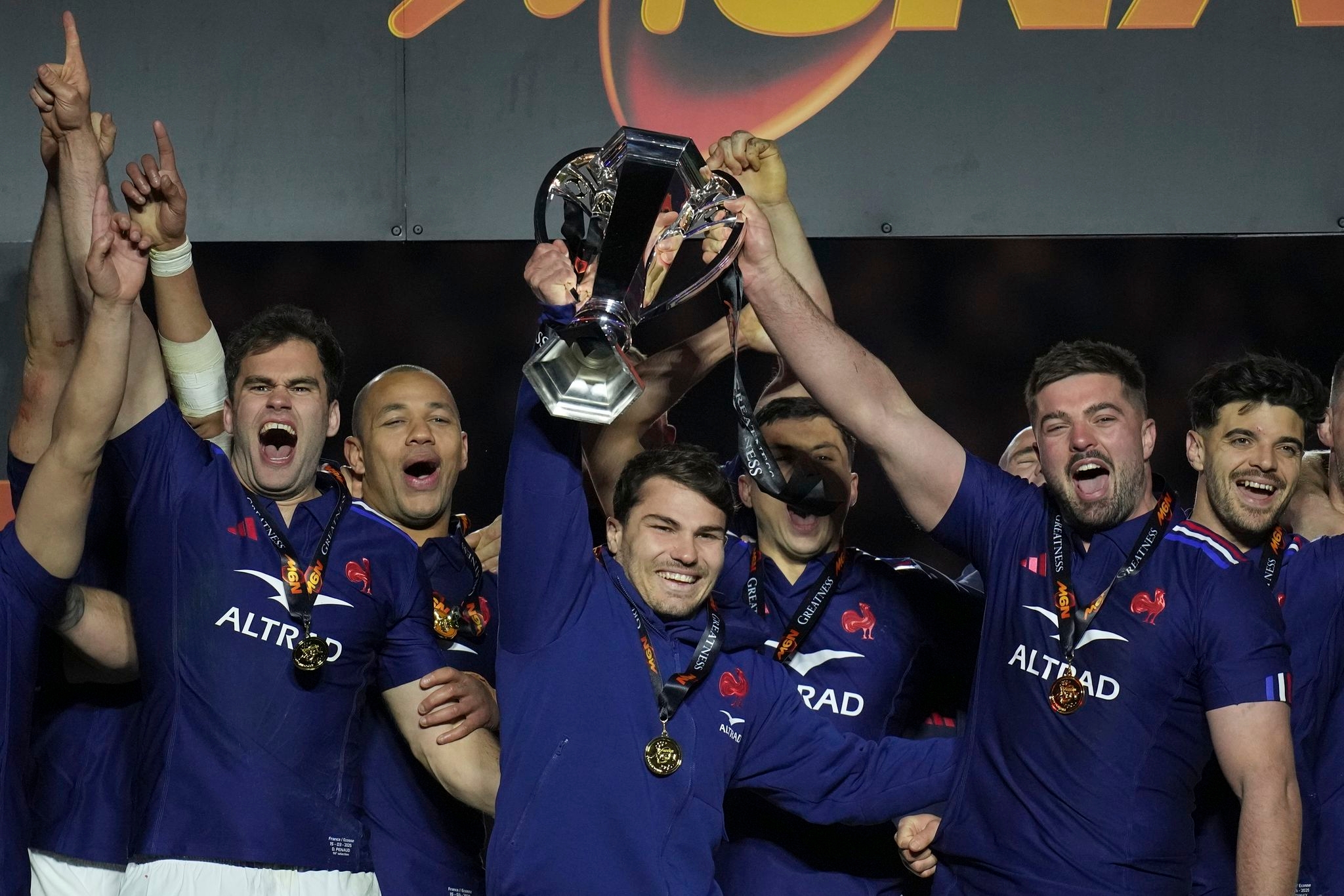 Six Nations gets an unusual Thursday start next year when France hosts Ireland
